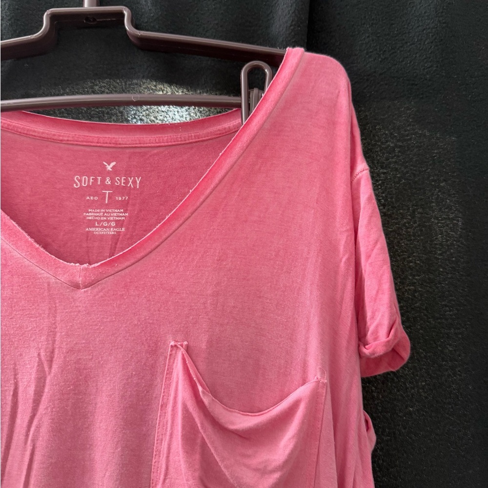 American eagle soft and sexy pink tee